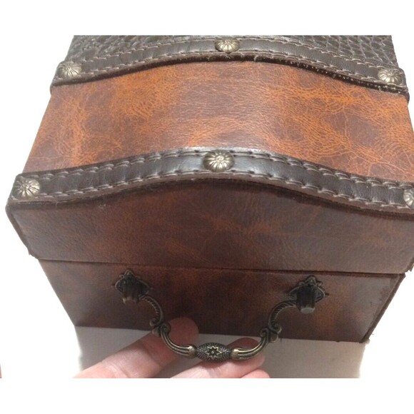 Leather and Alligator Skin Look Keepsake Box W/Latch About 10 x 6 x 3.5 In - Picture 4 of 7